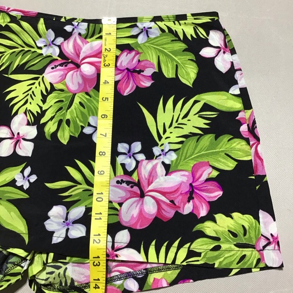 Catalina Tropical Floral Shorts - Pink and Green - Picture 8 of 9